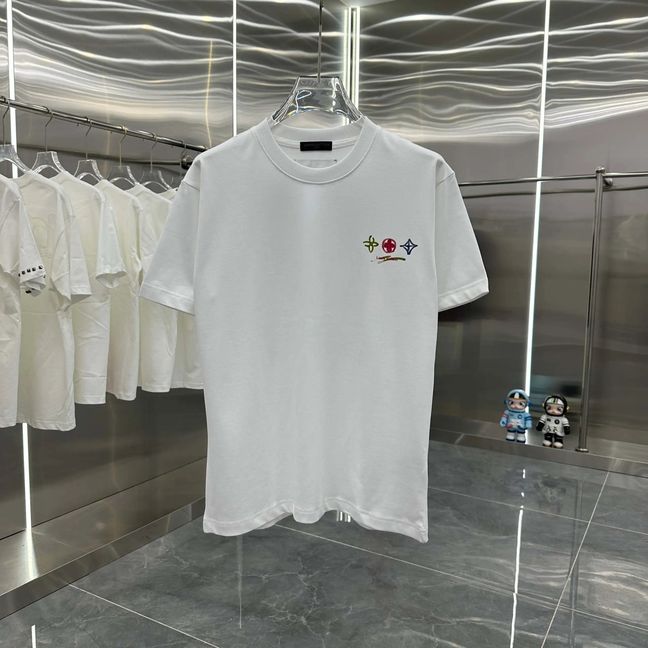 Louis Vuitton LV T-shirt Back Graffiti Colorful Print logo round Neck Short Sleeve25ss New pure cotton T Unisex T-Shirt OS Loose Fit Base Shirt Top Half Sleeve T-Shirt