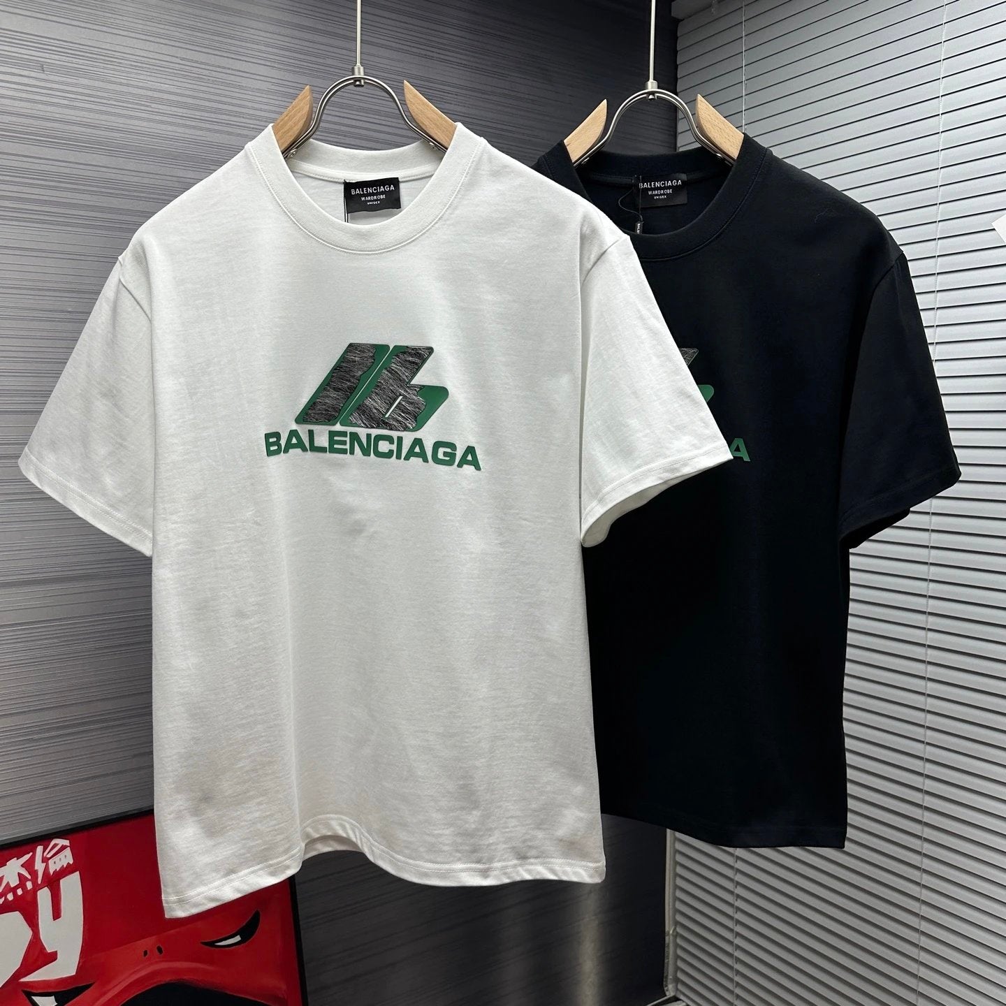Balenciaga T-shirt Front Chest Embroidered Letter Print logo round Neck Short Sleeve25ss New Pure Cotton Unisex Style T Casual T-Shirt Base Layer Shirt OS Loose Fit Half Sleeve Top Plus Size