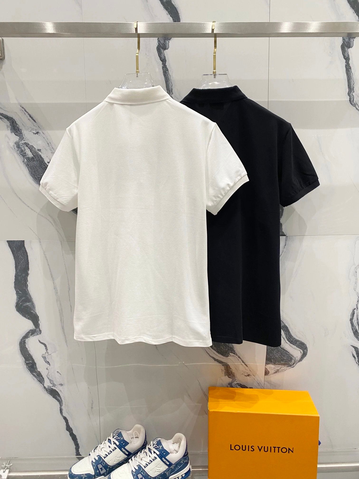 Burberry T-shirt Minimalist Small Lettering LOGO Embroidered Logo POLO Short Sleeve Shirt with Turn-down Collar for Men and Women, Summer Half Sleeve OS Loose T Business Casual Half Sleeve Shirt Plus Size T-Shirt