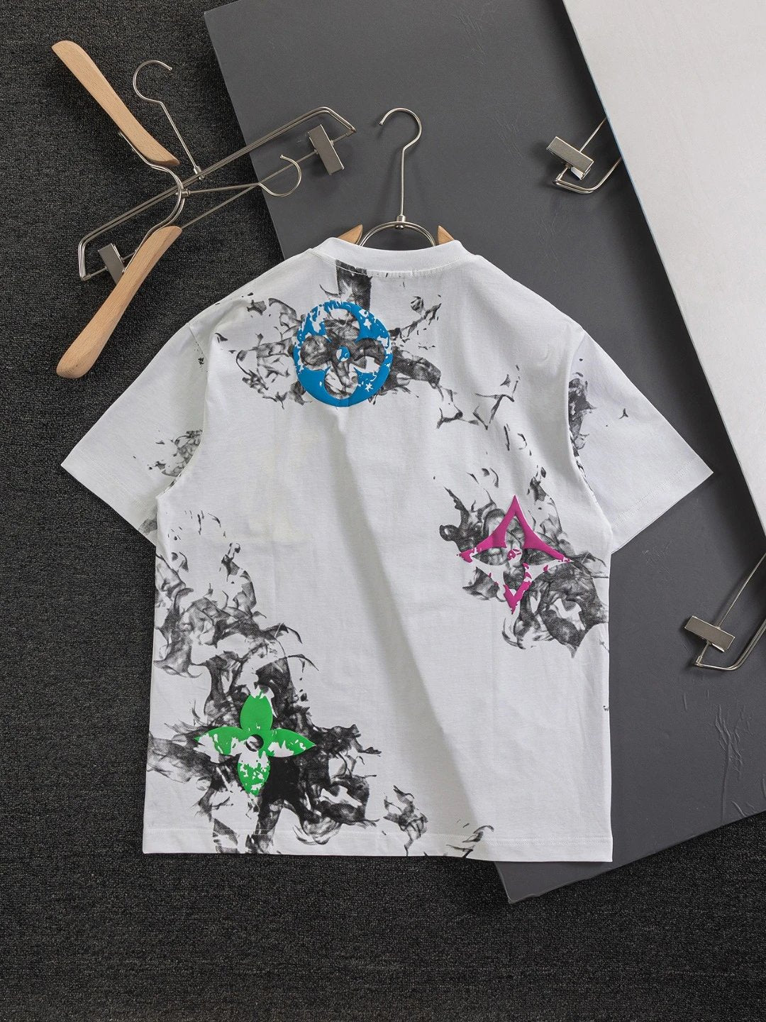 Louis Vuitton LV T-shirt 25ss New Pure Cotton Unisex Style T Casual T-Shirt Base Layer Shirt OS Loose Fit Half Sleeve Top Plus Size