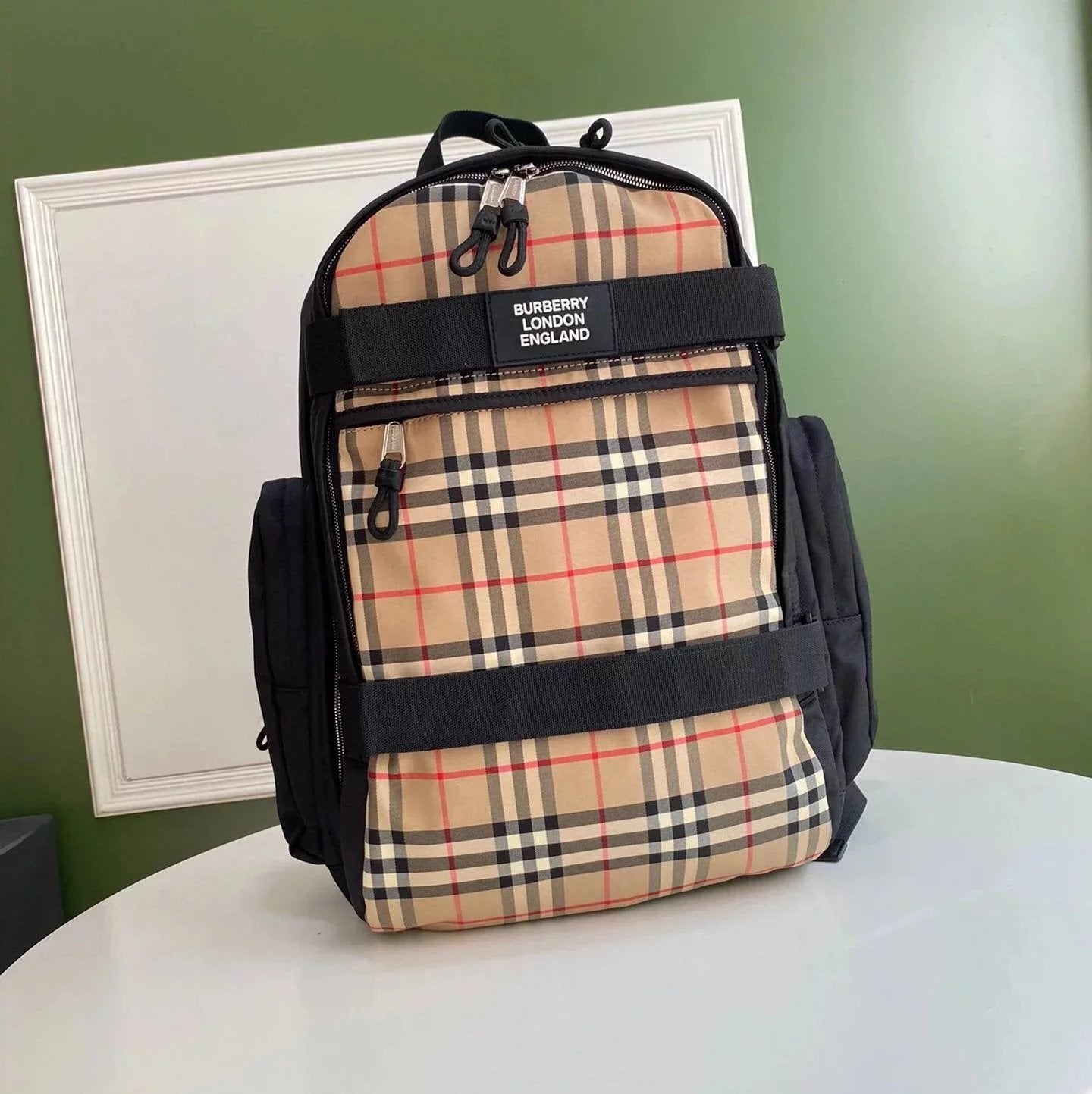 Burberry backpack Top version School Bag Men Women Unisex Backpack Backpack New Hiking Backpack Kingdom」Decoration Nevis Leisure All-Match Fashion Business Travel Bag