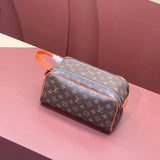Louis Vuitton LV Wallets/Clutches Top version 【Top with High Version】【LockerDoppKit Toilet Bag】M83112Flower(Silk Screen)Black Color Wash Bag DOPP Toilet Bag/Cosmetic Bag Men's and Women's Bags Handbag Presbyopic M83112Black Flower Wash Bag Large M12641