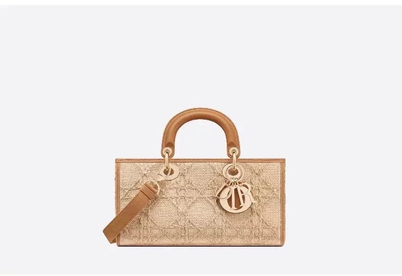 Dior Women's Bag Top version New LadyD-Joy Handbag Highlights Lady The Iconic Aesthetic of the Series，It Reflects a Deep Insight into Elegance and Beauty..Exquisite and Elegant Style，Crafted with Raffia，Decorated with Diamond Rattan Plaid Topstitching，Wit