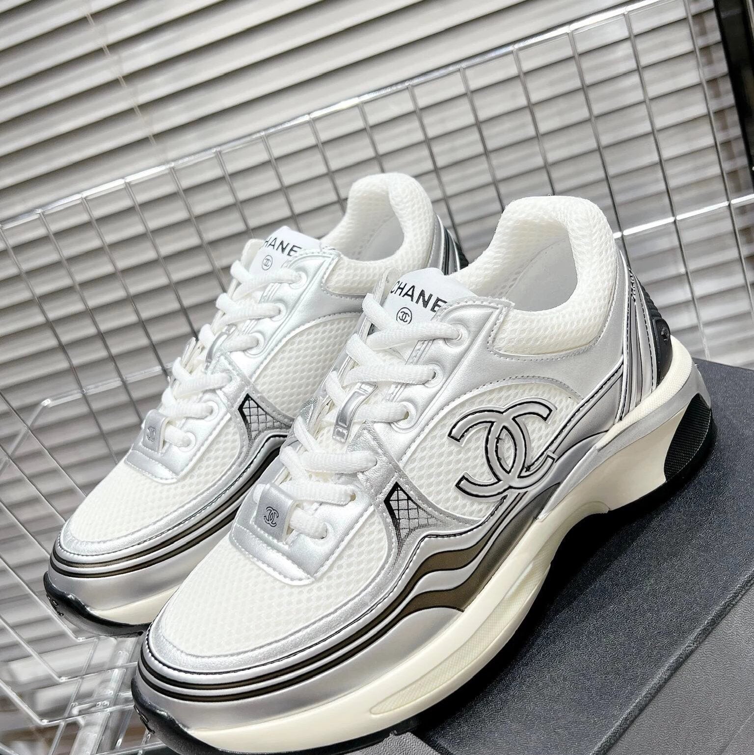 Chanel Shoes Original Disassembly Copy Spring and Summer Sneakers New Product
Full of Retro Feeling，Bold Description of Heel