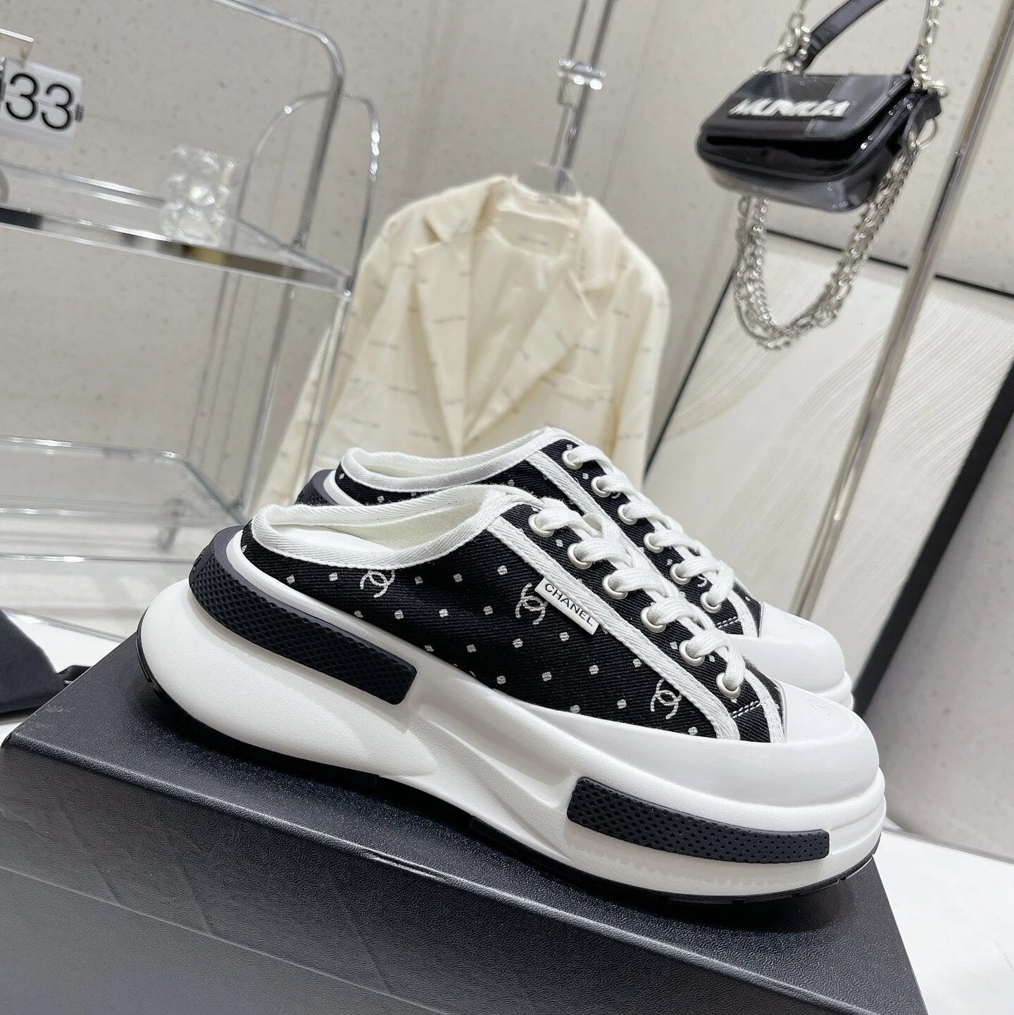 Chanel Shoes High Quality Latest Platform Biscuit Half Slippers Currently Super Popular Biscuit Shape Shoes，Special Shape，Very Recognizable，Slimming longer leg，Absolute Strength，Very Comfortable to Wear，Gao Yan