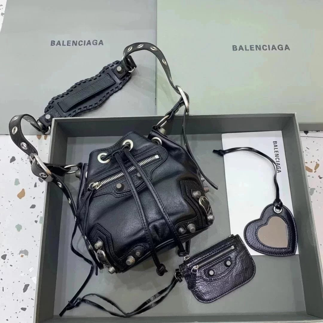 Balenciaga Bag Top version 【Counter Version Original Leather】Send a Full Set of Packaging New LeCagole Bucket Bag city Bucket Motorcycle Bag Hourglass Bag Bucket Bag Egg Bag Vegetable Basket Bag Motorcycle Rivet Bag Handbag Messenger Bag with Mirror