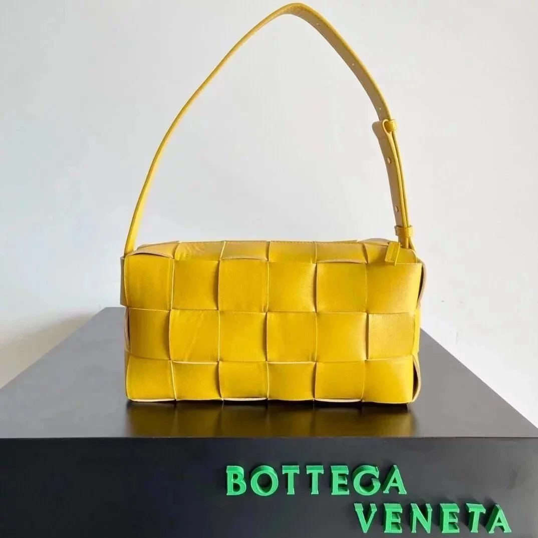 Bottega Veneta Women's Bag Top version Original Genuine Goods Leather Yang Mi Brick Underarm bag2022New Original Surrogate Shopping-Grade Large Plaid Woven Soft Lambskin Shoulder Bag Underarm Bag BRICKCASSETTE Underarm Bag Handbag Women's Bag