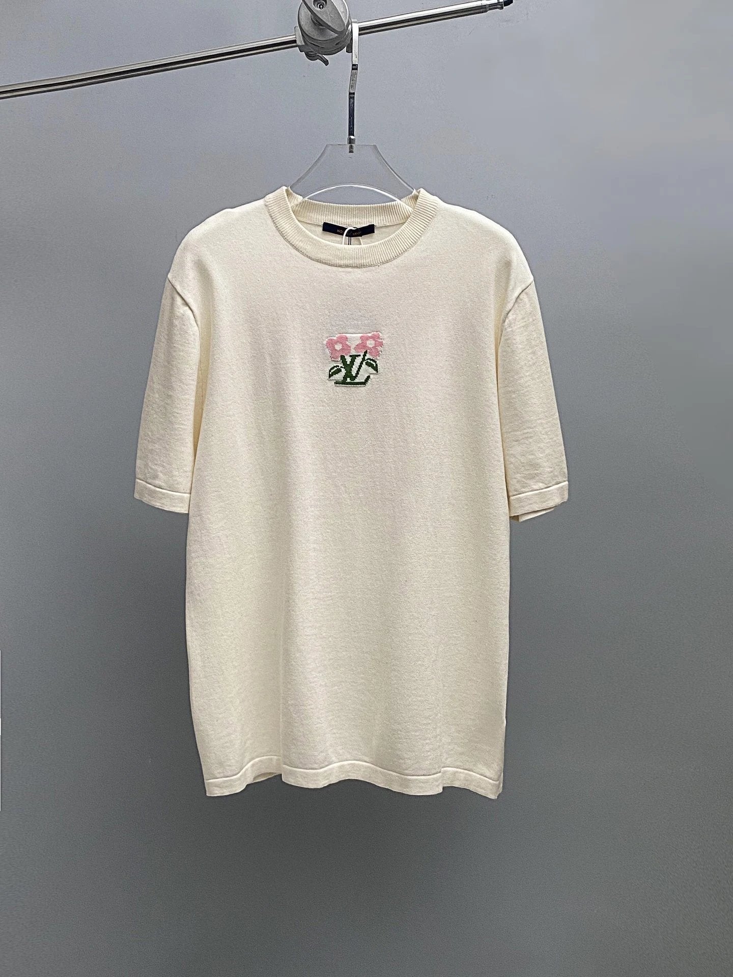 Louis Vuitton LV T-shirt 25ss New Product T Unisex T-Shirt OS Loose Fit Base Shirt Top Half Sleeve T-Shirt