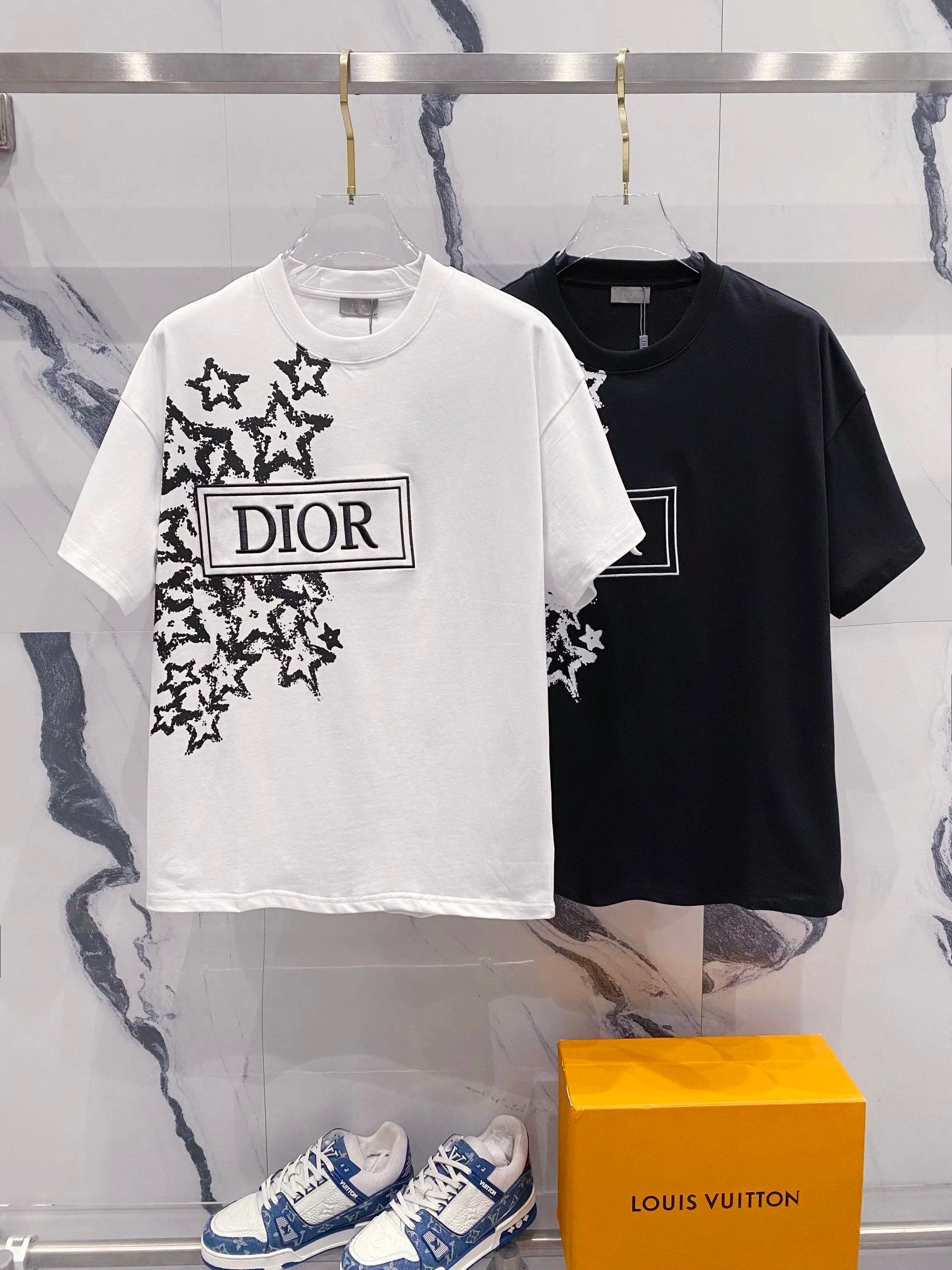 Dior T-shirt Border Letters LOGO Embroidered Star Print Round Neck Short Sleeve Pure Cotton T Unisex T-Shirt OS Loose Fit Base Shirt Casual Simple T-Shirt