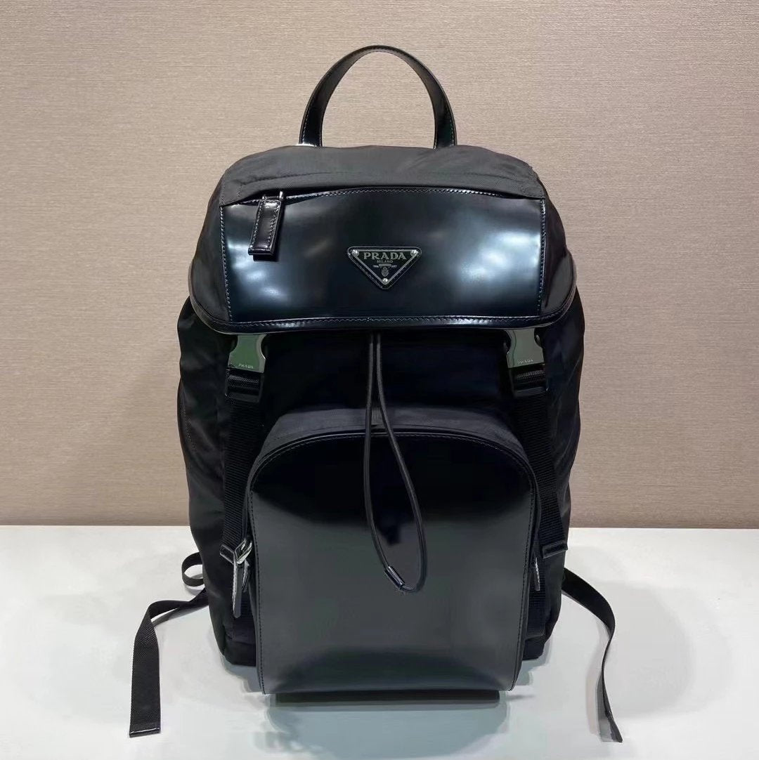 PRADA Bag Top version Version Recycled Nylon Multifunctional Backpack Schoolbag Backpack Sports Bag Travel Bag Schoolbag Travel Bag Men's and Women's Bags Bag2VZ135