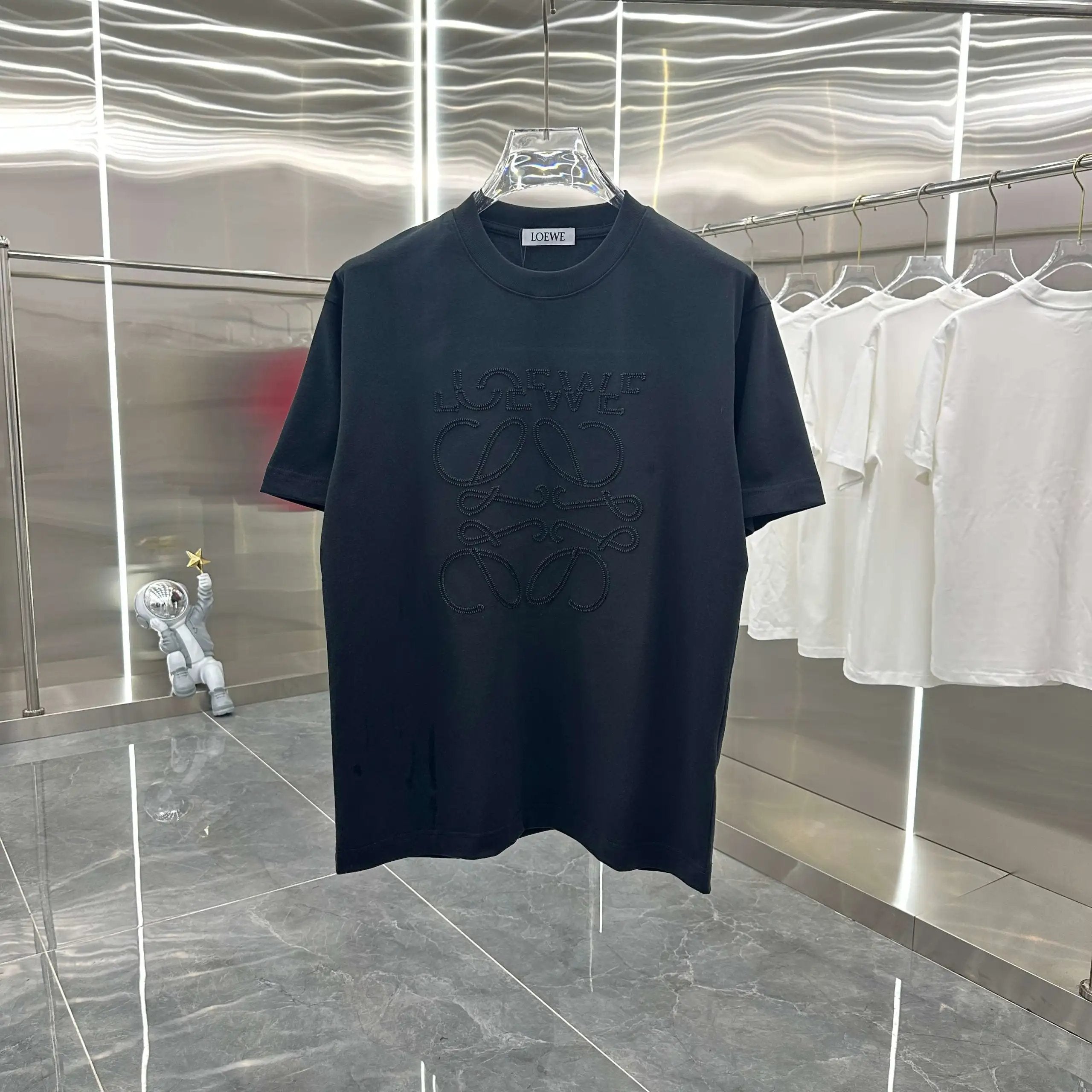 LOEWE T-shirt Special Hollow Embroidery on the Chest logo round Neck Short Sleeve25ss New pure cotton T Unisex T-Shirt OS Drop Shoulder Loose Fit Base Shirt Top T-Shirt Short Sleeve