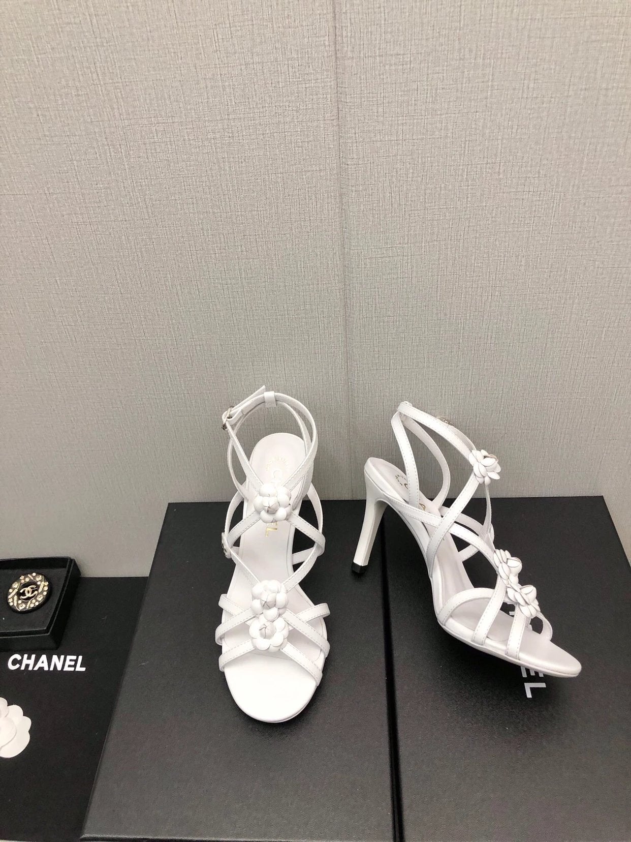 Chanel Shoes Popular Super Beautiful Flowers This Season/Sandals Series Hundred Feet Match Super Slimming Really，Matching Style Classic Chain Accessories，A Very Beautiful Sandals，Spring and Summer Essential Order