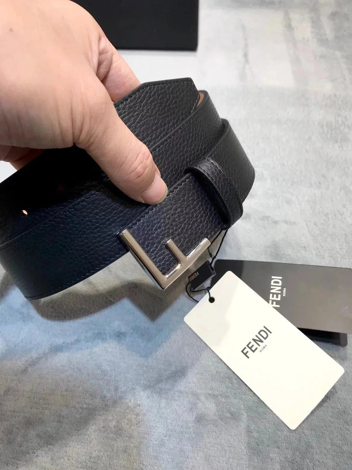 FENDI Belt Top version Man's Belt Width4.0cm Simple Fashion Elegant Belt Business Casual Belt Belt Belt Men's High-End Belt