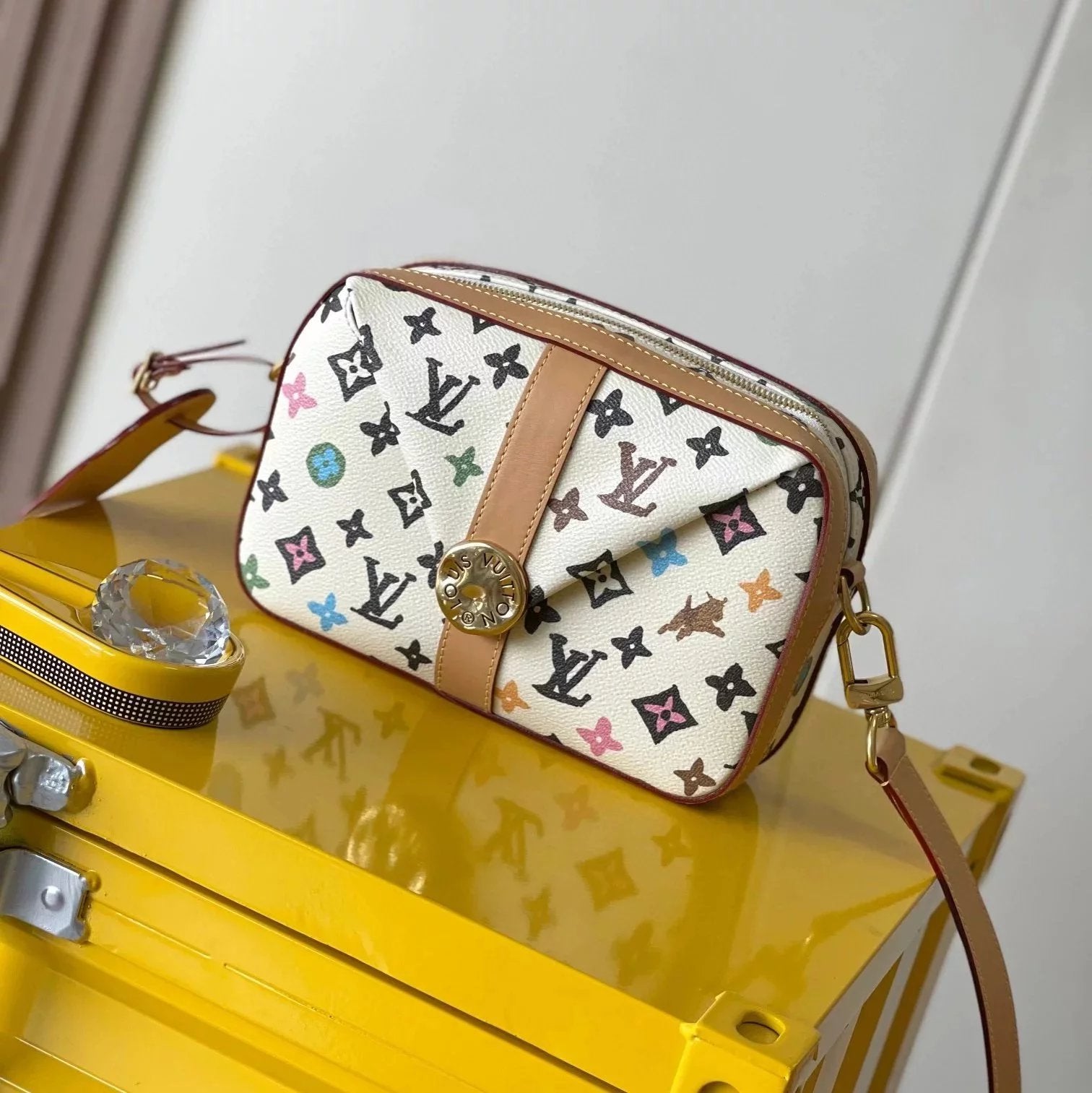Louis Vuitton LV Men's Bag Top version 【Super Quality Original Factory】24New Tyler Joint Camera Bag Shoulder Messenger Bag Men's and Women's Bags New Messenger Bag M24820