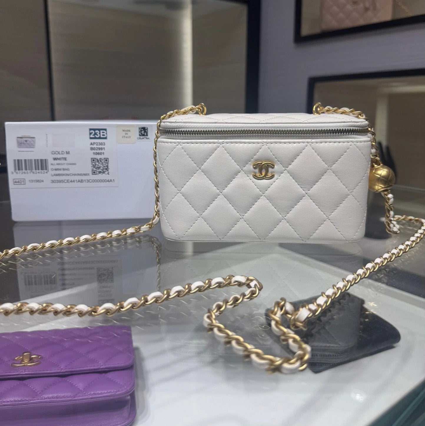 Chanel Women's Bag Top version 【Original Leather】Ohanel Grandma's House22B New Sheepskin Golden Balls Box Bag with Mirror Bottom Double C Long Box Cosmetic Bag mini Small Box Bag Storage Bag Mobile Phone Bag Mini Metal Beads Box Bag Handmade Workshop Seri