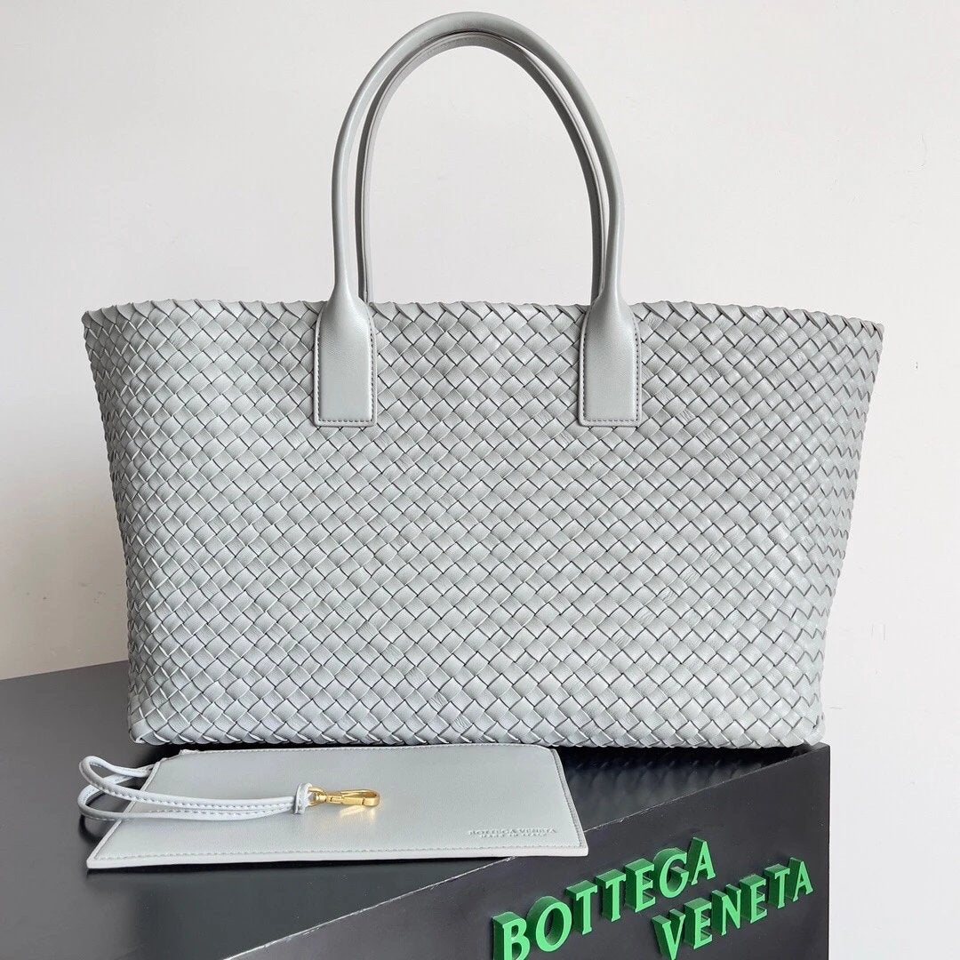 Bottega Veneta Women's Bag Top version 【Surrogate Shopping Edition】New Arrival MiniCabat Limited Mini Basket Tote Cabat Woven Bag Portable Shopping Basket Bag Woven Vegetable Basket New Woven Shopping Basket Bag Treasure Dish Jia Woven Oversized Shopping