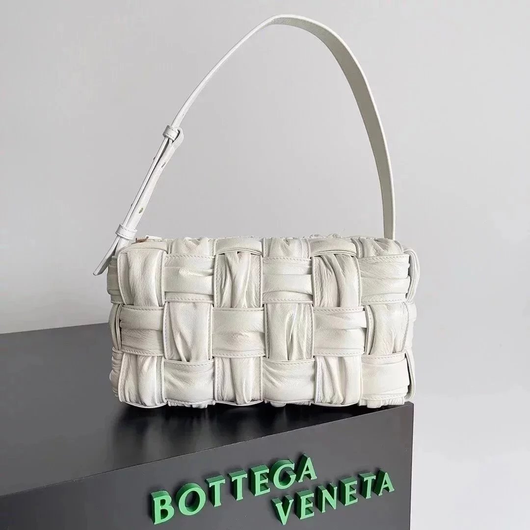 Bottega Veneta Women's Bag Top version Original Genuine Goods Leather Yang Mi Brick Underarm bag2022New Original Surrogate Shopping-Grade Large Plaid Woven Soft Lambskin Shoulder Bag Underarm Bag BRICKCASSETTE Underarm Bag Handbag Women's Bag