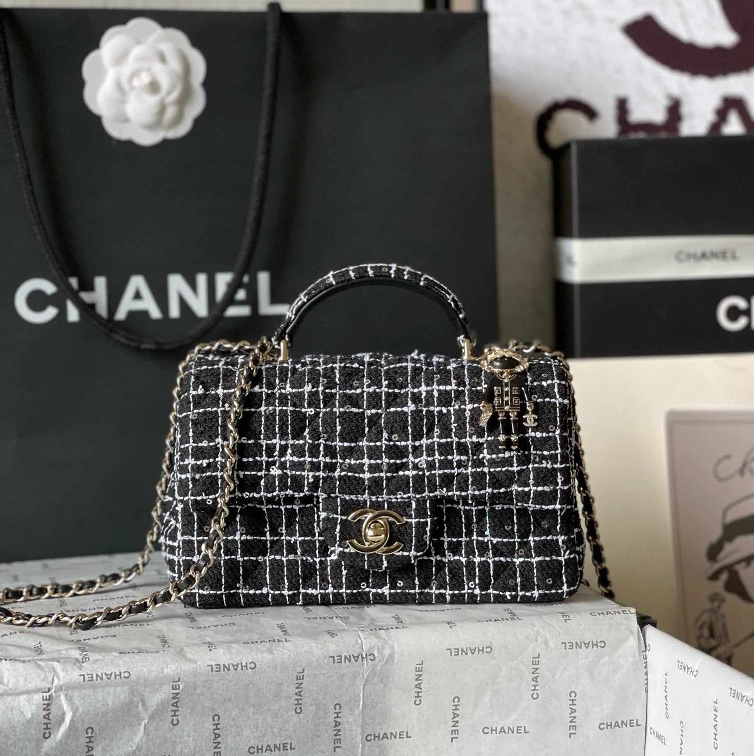 Chanel Women's Bag Top version 【Original Leather with the Highest Quality Version】Small24K Patent Leather Handle Box Bag Cosmetic Bag AS2431Handle CF Bag Doll24KCFminihandle Handle Bag Sheepskin Women's Bag24P Woolen Sequins Flap Bag Mobile Phone Bag Port