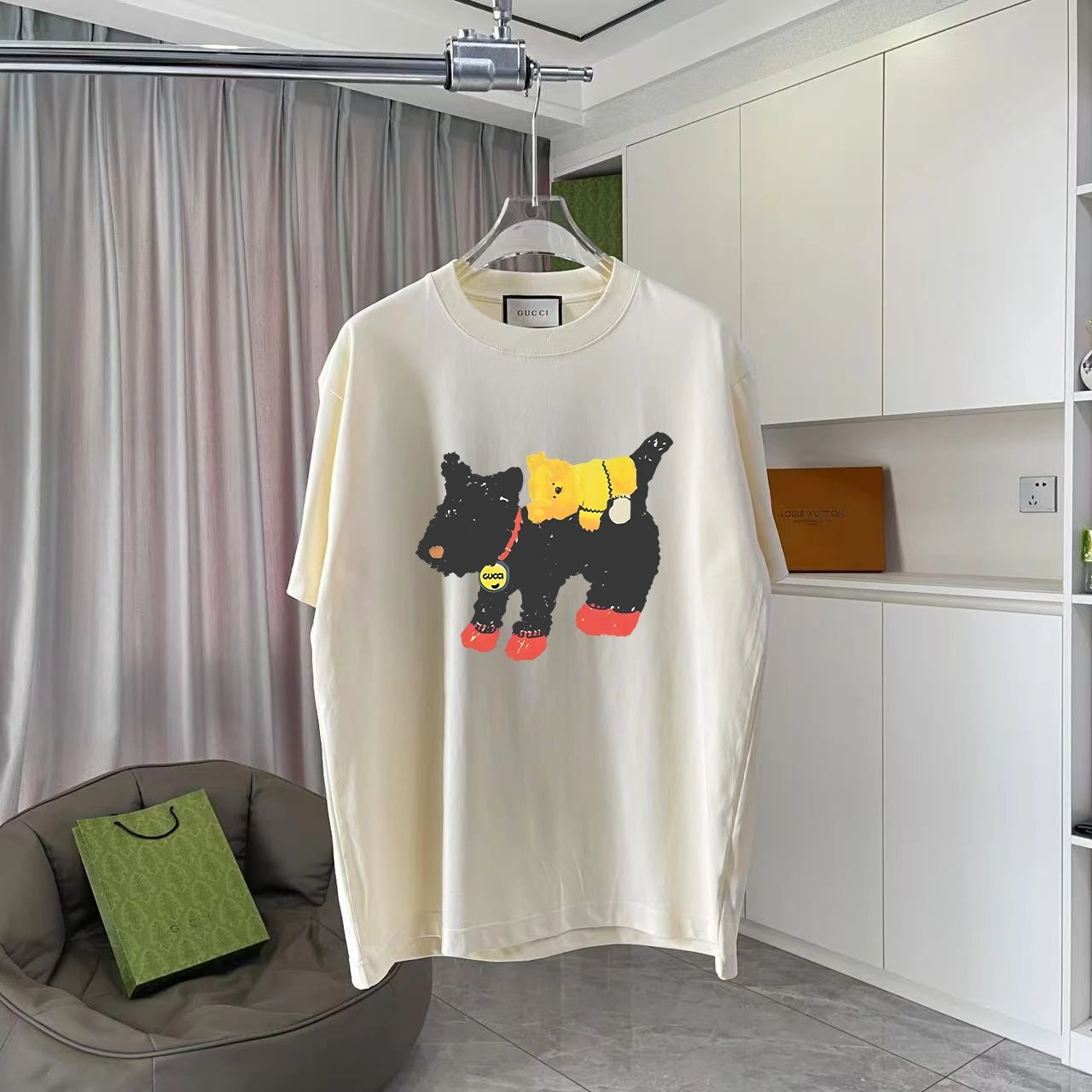 Gucci T-shirt Cartoon Double Dog Print on the Chest logo round Neck Short Sleeve25ss New Pure Cotton Unisex Style T Casual T-Shirt Base Layer Shirt OS Loose Fit Half Sleeve Top Plus Size