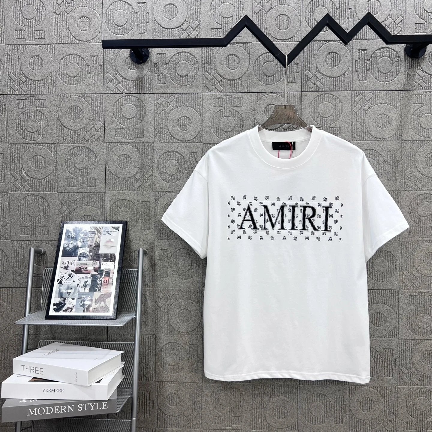 Amiri T-shirt Chest Letter Patch Embroidery logo round Neck Short Sleeve25ss New pure cotton T Unisex T-Shirt OS Drop Shoulder Loose Fit Base Shirt Top T-Shirt Short Sleeve