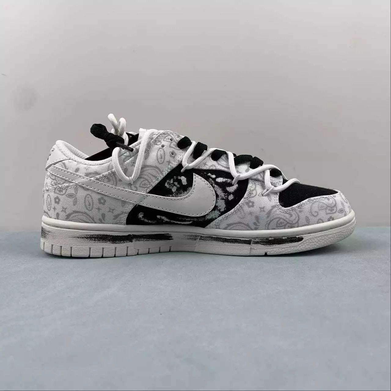 Nike Dunk Low shoes