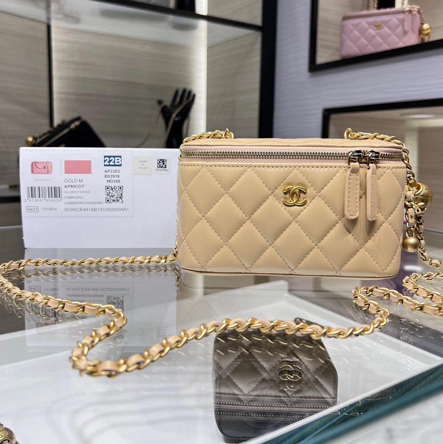 Chanel Women's Bag Top version 【Original Leather】Ohanel Grandma's House22B New Sheepskin Golden Balls Box Bag with Mirror Bottom Double C Long Box Cosmetic Bag mini Small Box Bag Storage Bag Mobile Phone Bag Mini Metal Beads Box Bag Handmade Workshop Seri