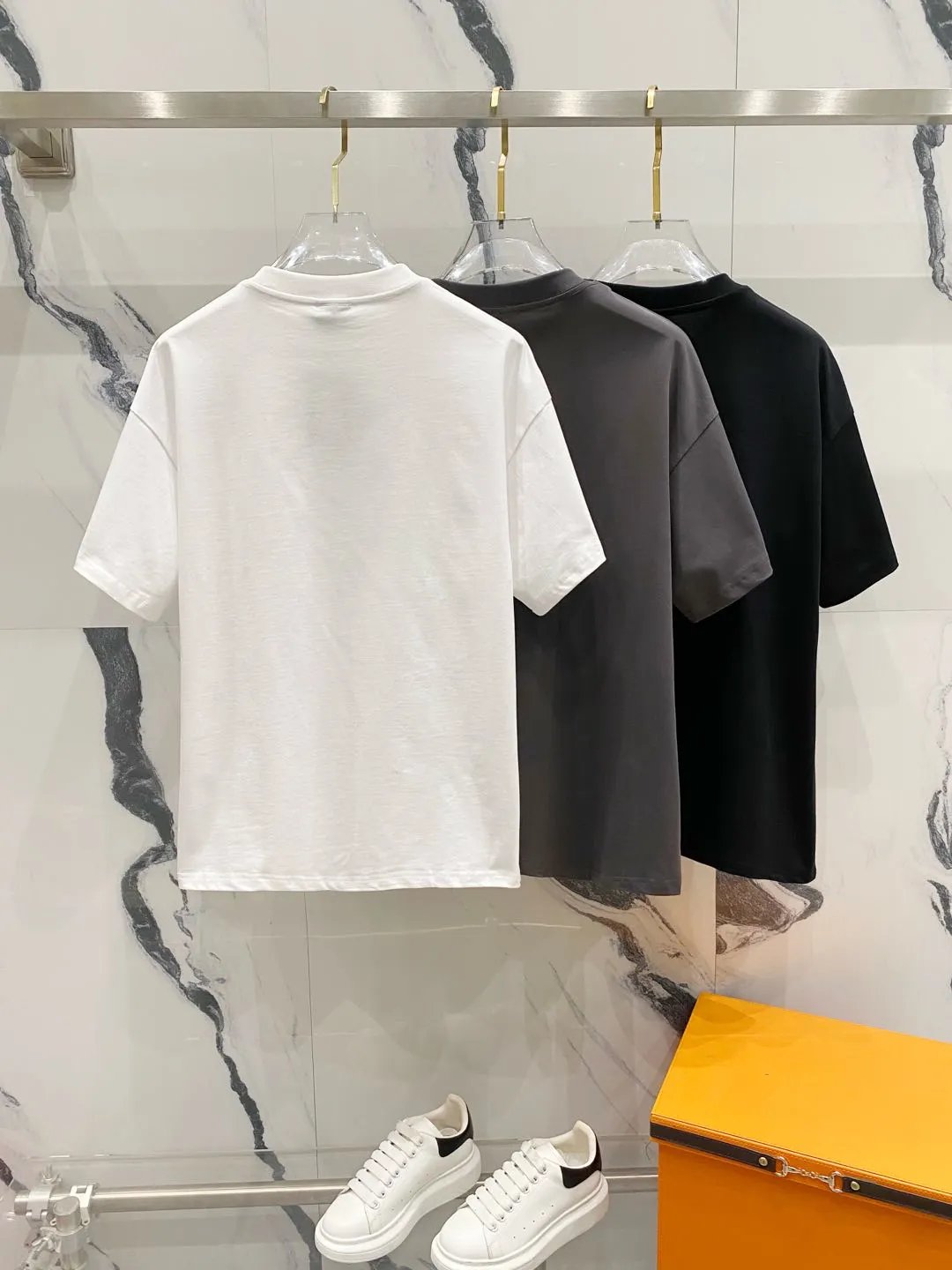 Balenciaga T-shirt Alphabet letters LOGO Embroidered Round Neck Short Sleeve with Lock Button25ss New pure cotton T Unisex T-Shirt OS Loose Fit Base Shirt Top T-Shirt Short Sleeve