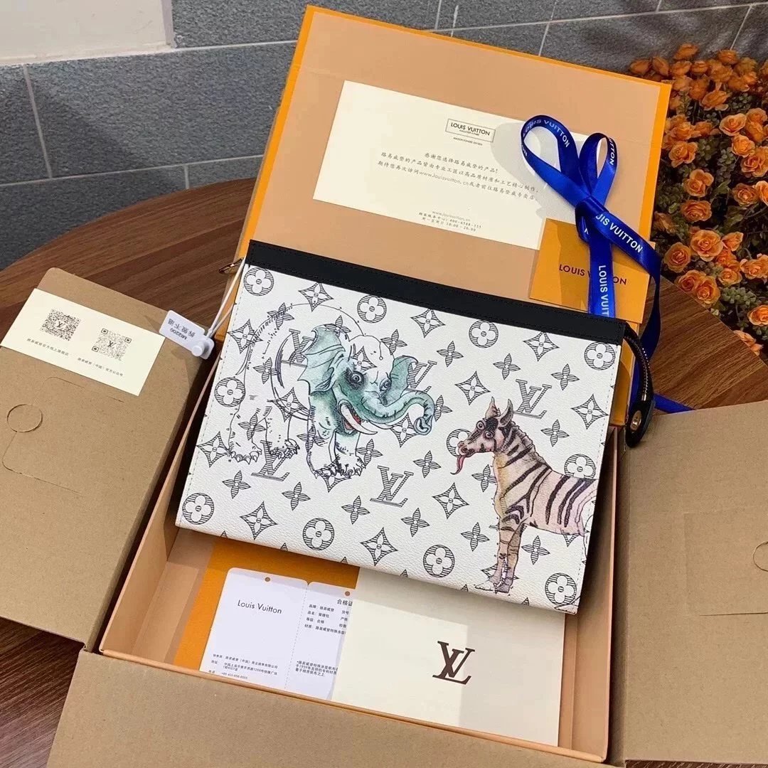 Louis Vuitton LV Wallets/Clutches Top version New upgrade version POCHETTEVOYAGE Medium Clutch Men's Handbag Wash Bag Clutch Bag M30420M66929Silk Screen M4448Starry Sky N40205Map Silk Screen