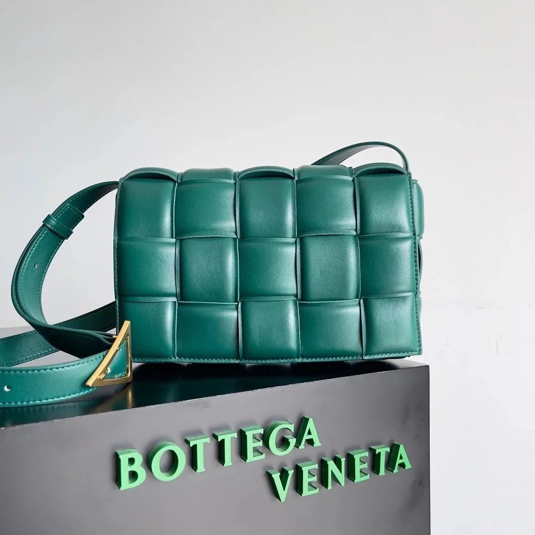 Bottega Veneta Women's Bag Top version 【Original Goods】Classic Woven Square Bag Cassette Pillow Bag Woven Square Bag Bubble Bag Cube Woven Bag Men's and Women's Handbags Same Style Crossbody Bag Shoulder Bag paddedminicassette6GRID Mini Small Pillow Bag