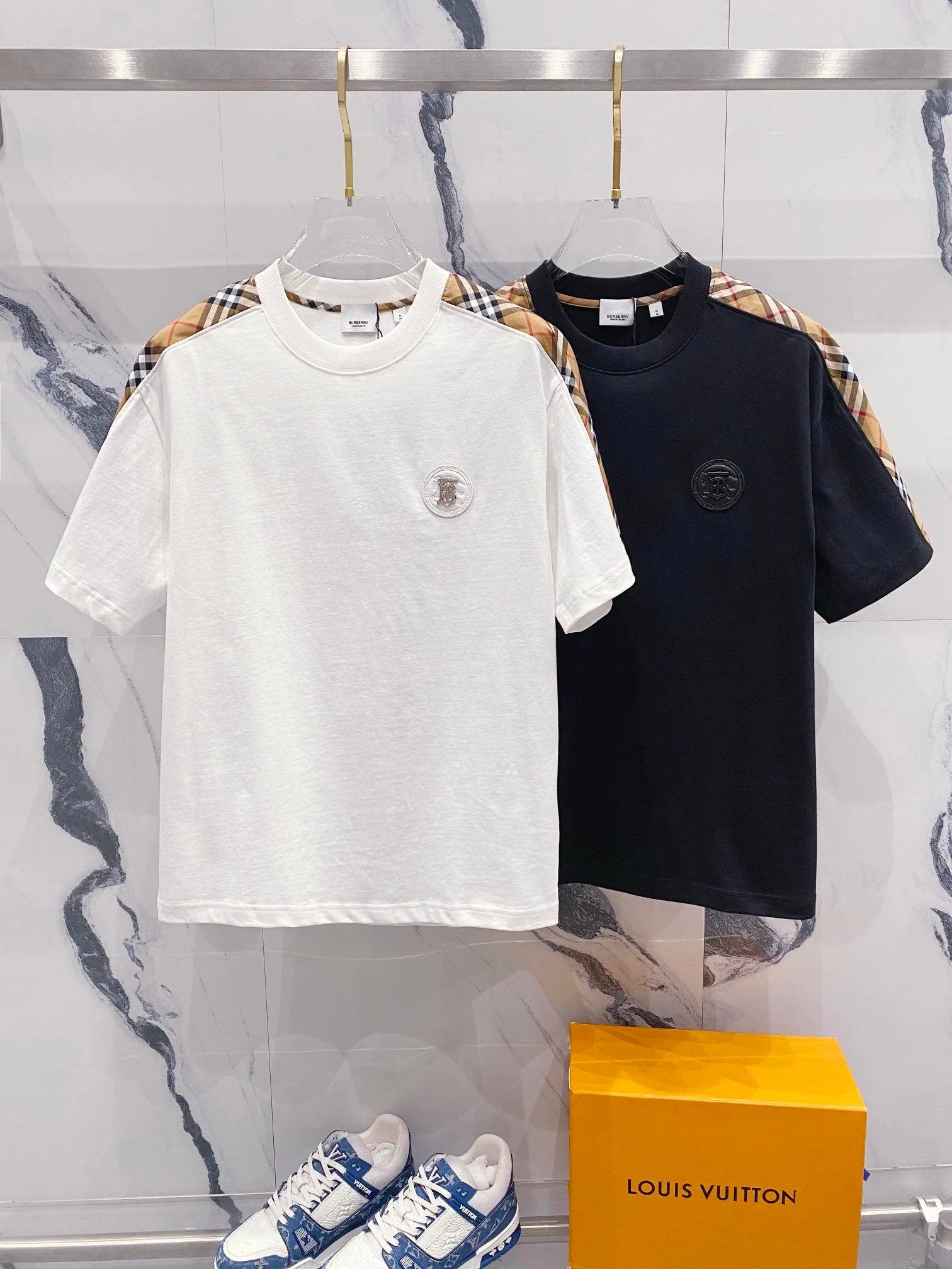Burberry T-shirt Hardware TB Alphabet Leather LOGO Logo Crew Neck Short Sleeve25ss New Pure Cotton Unisex Style T T-shirt OS Loose Fit Base Shirt Short Sleeve Top T-Shirt