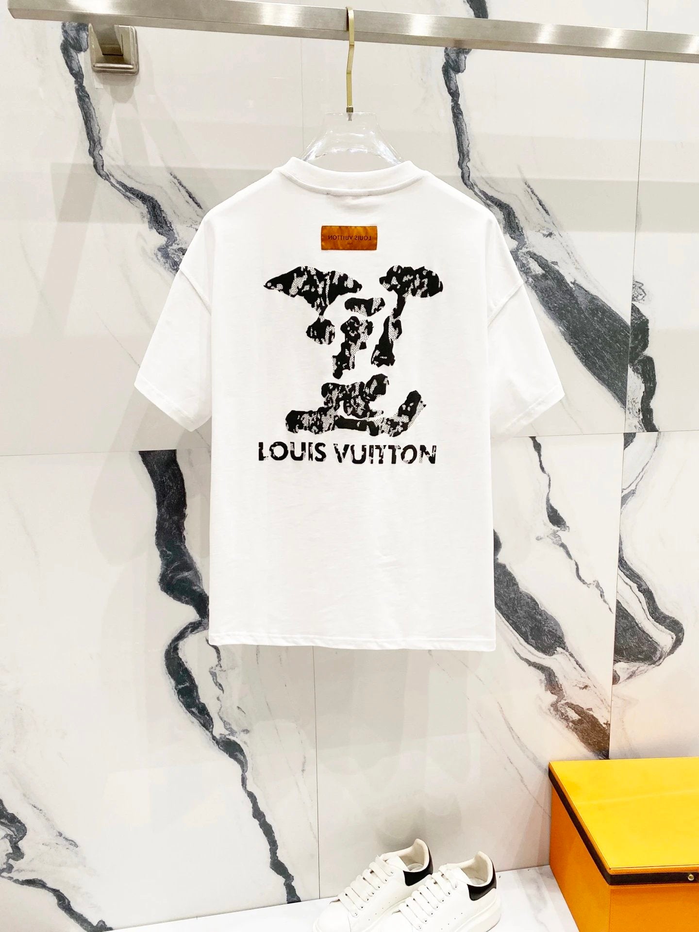 Louis Vuitton LV T-shirt Back Foam Cloud Letter Print logo round Neck Short Sleeve25ss New pure cotton T Unisex T-Shirt OS Drop Shoulder Loose Fit Base Shirt Top T-Shirt Short Sleeve