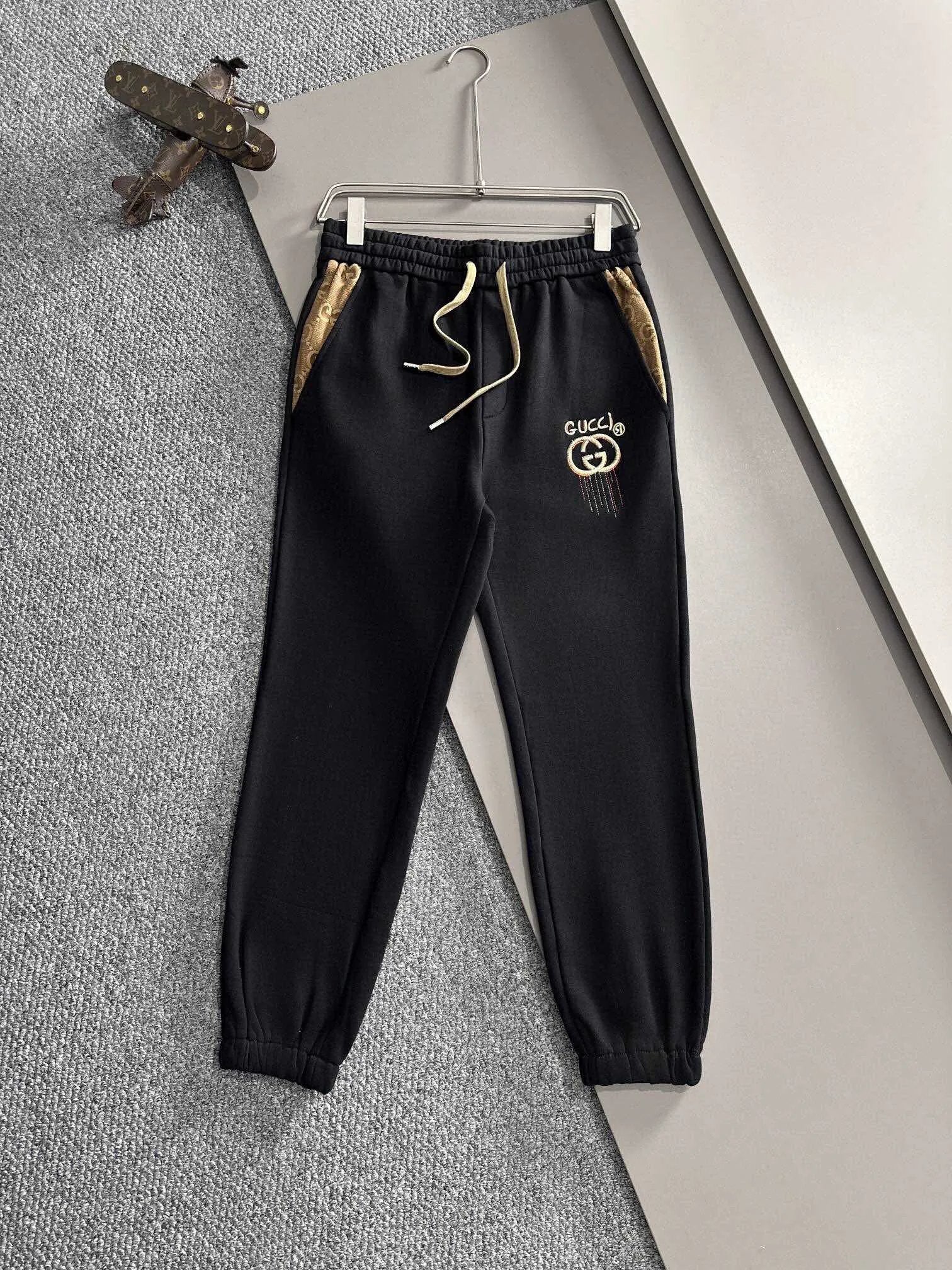 Gucci Sweatpants Double G Embroidered Pocket Color Block Design Jogger Sweatpants Autumn Unisex Long Pants Drawstring Winter Loose Plus Size Casual Pants High Waist Color Block