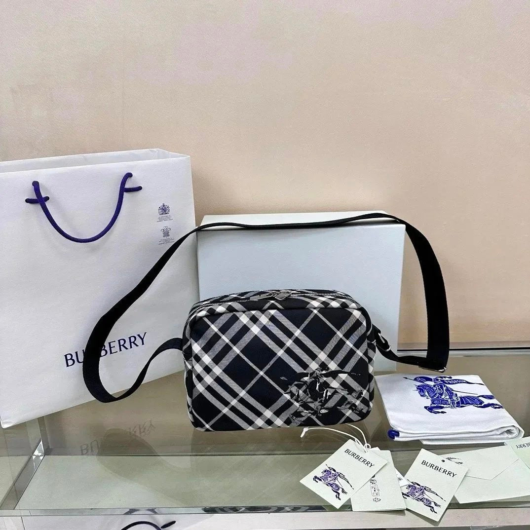 Burberry Men's Bag Top version 【Super Original Factory】Latest Male Vintage Equestrian Knight Messenger Bags Classic Canvas Plaid Men's Messenger Bag Camera Bag Large Capacity Men's Bag Summer Packet Messenger Bags