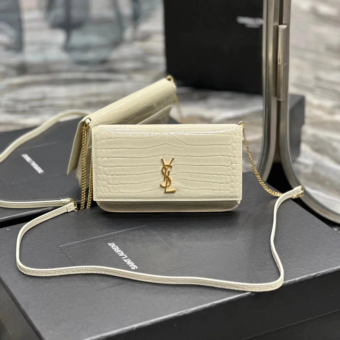 YSL Women's Bag Top version 【Original Version】24Early Spring New MONOGRAM Mobile Phone Bag Hand Rub Grain Crocodile Pattern Crossbody Bag Shoulder Bag Yang Shulin New PhoneHolder Mini Small Bag Fashion Small Messenger Bag Small Bag635095