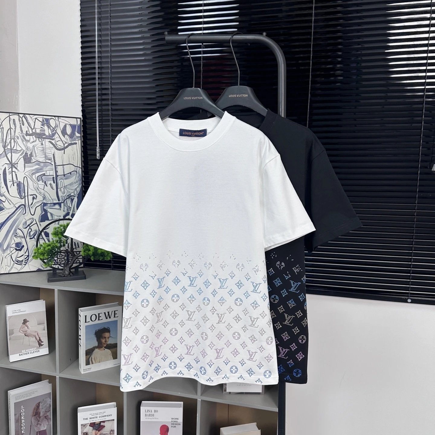 Louis Vuitton LV T-shirt Half-body Full Rhinestone logo round Neck Short Sleeve25ss New Pure Cotton Unisex Style T T-shirt OS Loose Fit Base Shirt Half Sleeve T-Shirt Top Half Sleeve