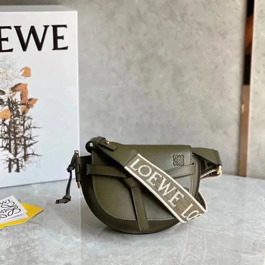 LOEWE Women's Bag Top version 【Counter Version Original Leather】Send a Full Set of Packaging Loew New Mini Letter Wide Shoulder Strap Saddle Bag GateDual Saddle Bag Women's Bag Retro Horseshoe Bag