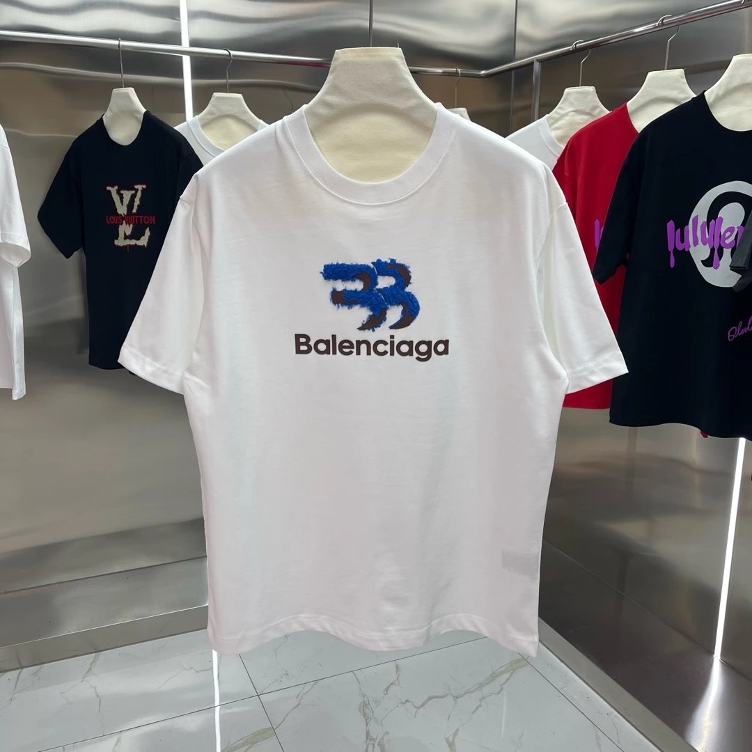 Balenciaga T-shirt 3D Silicone Woolen Hat Logo Logo Crew Neck Short Sleeve25ss New Pure Cotton Unisex Style T T-shirt OS Loose Fit Base Shirt Top Half Sleeve T-Shirt