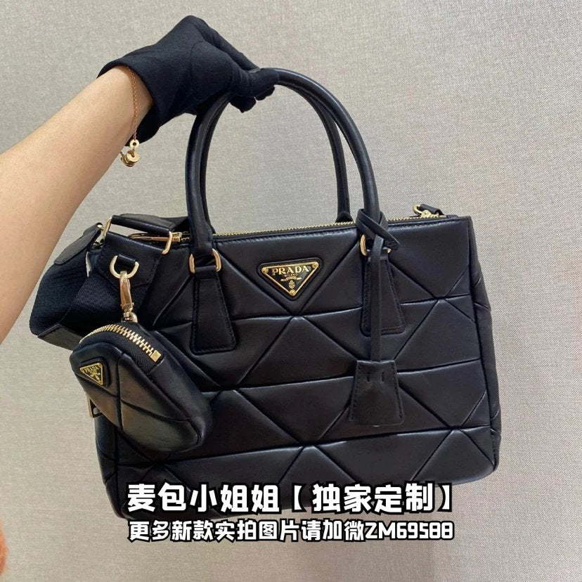 PRADA Bag Top version Latest Diamond Plaid Three-in-One Saffiano Bag Imported Original Single-Tire Sheepskin Three-Piece Coin Purse Small Card Holder Nylon Shoulder Girdle Tote Bag TOTE Bag Shopping Bag Handbag Shoulder Bag Messenger Bag Women's Bag Women