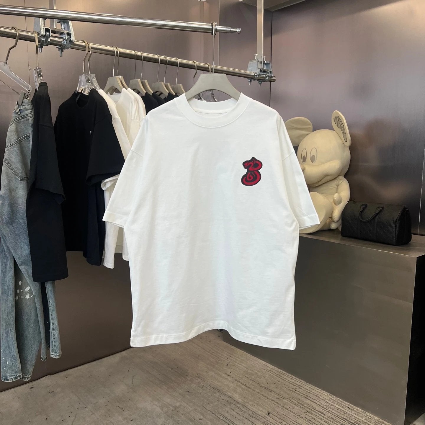 Balenciaga T-shirt Chest B Snake Print logo round Neck Short Sleeve25ss New Pure Cotton Unisex Style T T-shirt OS Loose Fit Base Shirt Half Sleeve T-Shirt Top Half Sleeve
