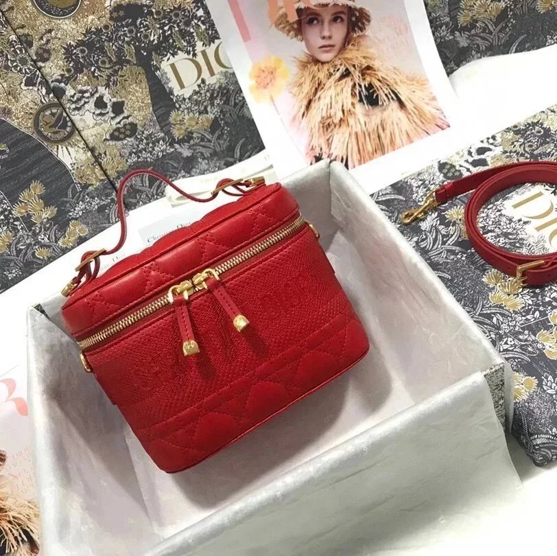 Dior Women's Bag Top version 【Original Order】2021New Women's Bag Qixi Limited Love Travel Cosmetic Bag Box Bag Shoulder Crossbody Handbag