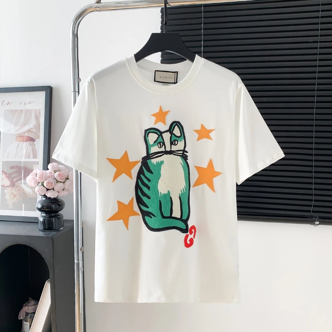 Gucci T-shirt Owl Embroidery on the Chest Logo Logo Crew Neck Short Sleeve25ss New pure cotton T Unisex T-Shirt OS Loose Fit Base Shirt Top Half Sleeve T-Shirt