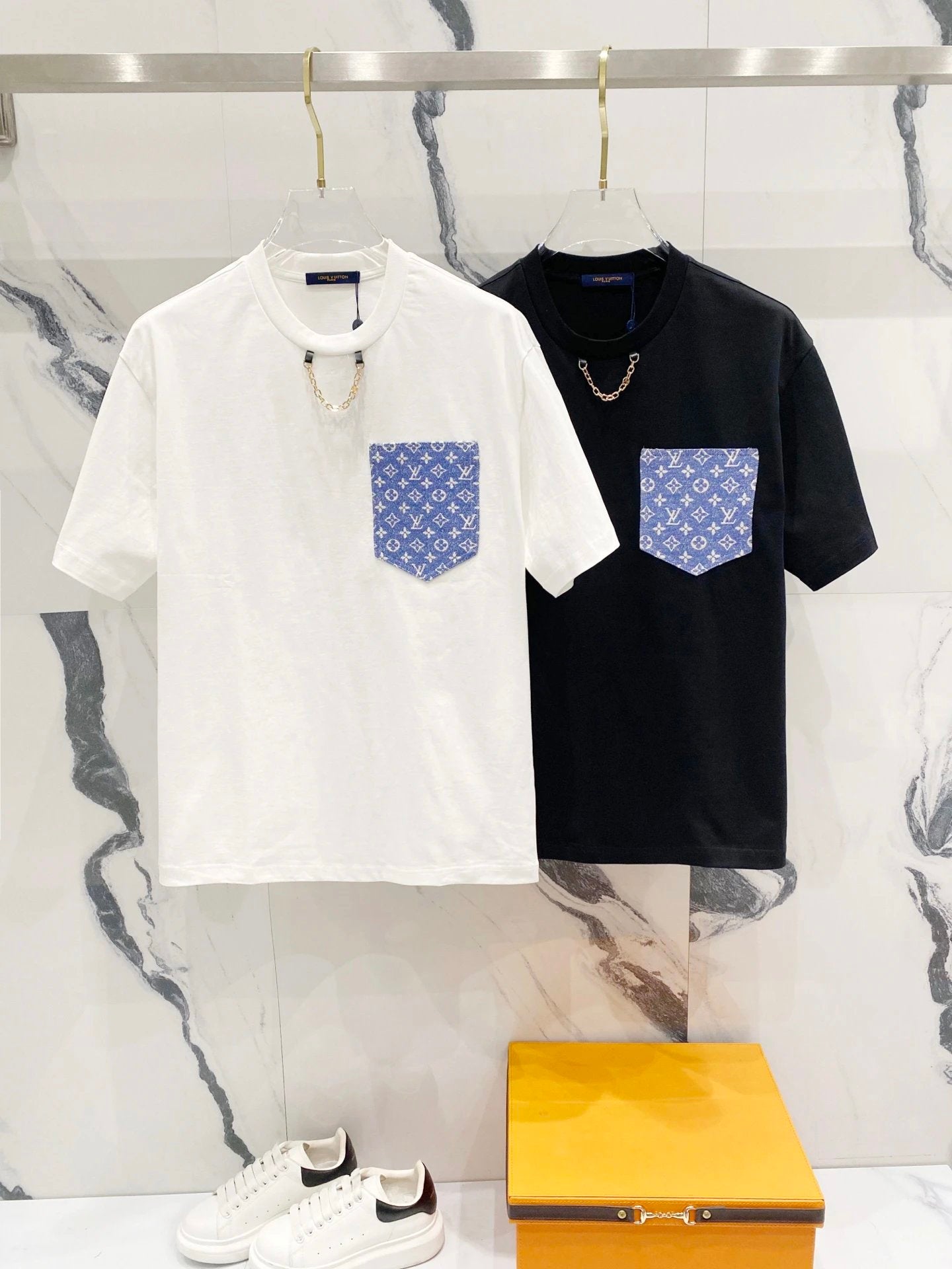 Louis Vuitton LV T-shirt Front Denim Letter Old Flower Pocket logo round Neck Short Sleeve25ss New Pure Cotton Unisex Style T T-shirt OS Loose Fit Base Shirt Top Half Sleeve T-Shirt
