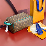Louis Vuitton LV Wallets/Clutches Top version 【Top with High Version】【LockerDoppKit Toilet Bag】M83112Flower(Silk Screen)Black Color Wash Bag DOPP Toilet Bag/Cosmetic Bag Men's and Women's Bags Handbag Presbyopic M83112Black Flower Wash Bag Large M12641