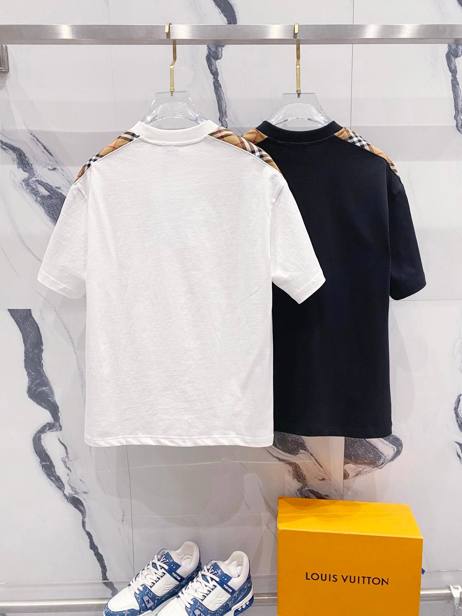 Burberry T-shirt Hardware TB Alphabet Leather LOGO Logo Crew Neck Short Sleeve25ss New Pure Cotton Unisex Style T T-shirt OS Loose Fit Base Shirt Short Sleeve Top T-Shirt