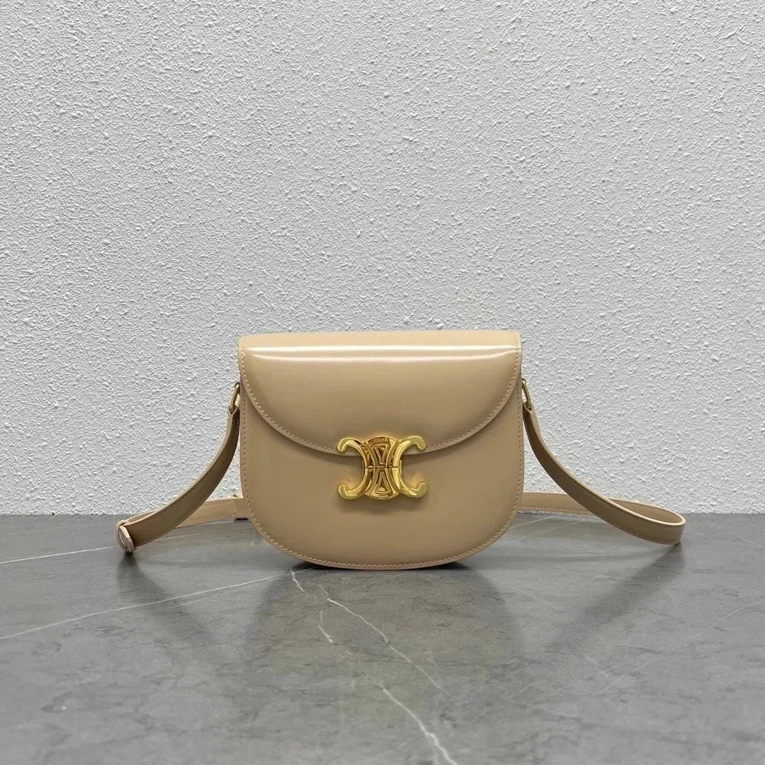 Celine women's bag Top version 【Original Leather High Version】2022New Online Popular Bags Recommend Early Autumn New Triomphe Arc De Triomphe Saddle Bag Horseshoe Bag round Crossbody Bag Cattle Leather Bag110413