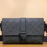 Louis Vuitton LV Men's Bag Top version 【Tax-Free Version】2023New Men's Postman Series Black Warrior Messenger Bag M46794M23471S-Cape Crossbody Men's Bag Shoulder Bag Crossbody Bag Magnetic Snap Men's Backpack Messenger Bag Men