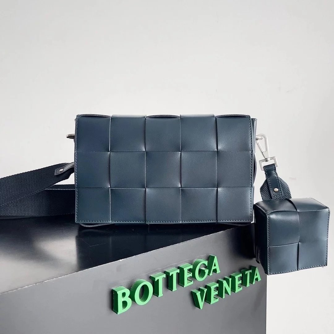 Bottega Veneta Men's Bag Top version 【Super Original Leather】/New Men's Bag Two in One cassette Bag Square Bag Pillow Bag Men's Flap Crossbody Bag Woven Bag Coin Purse Key Case