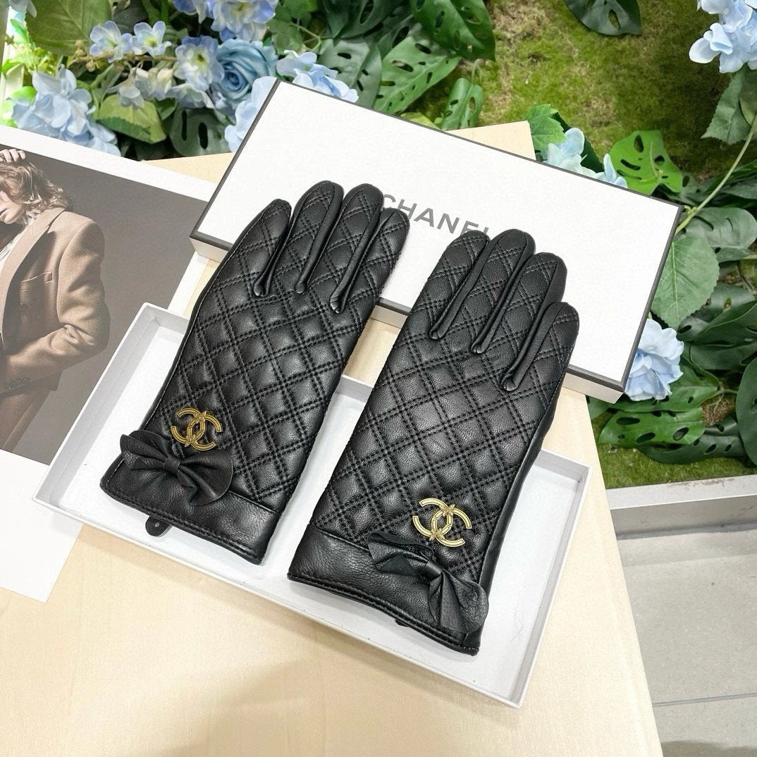 Chanel Gloves Casual Leather Gloves with Packaging for Women✨2024New Exclusive First Touch Screen Gloves【Original Quality】Official Network Synchronization Ladies New High-End Sheepskin Gloves