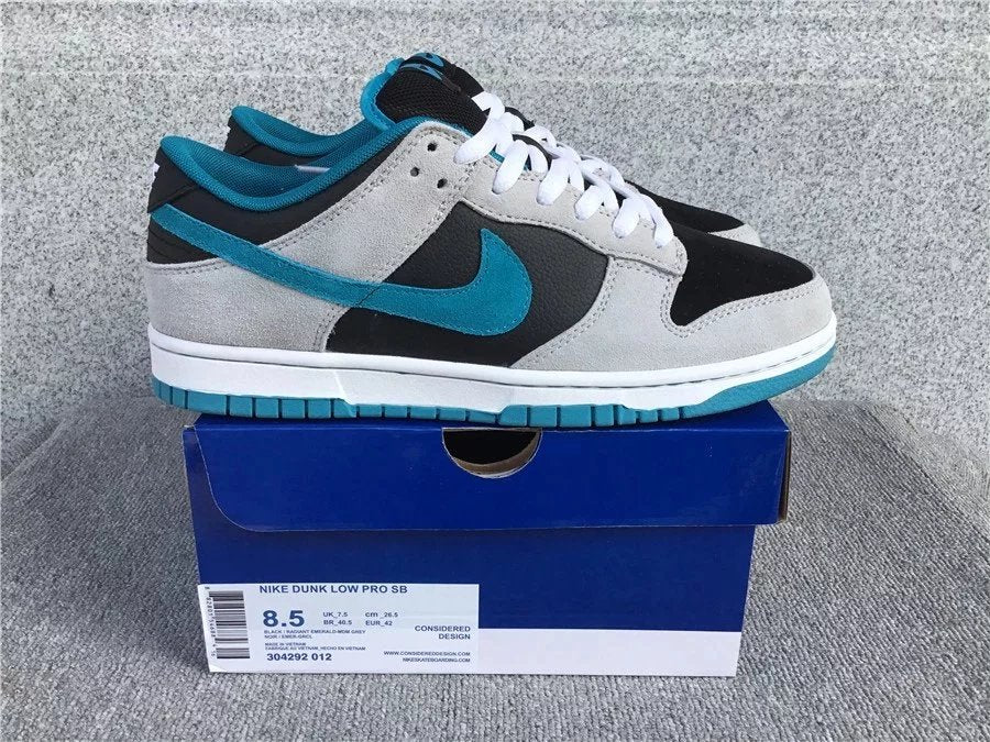 Nike Dunk Low shoes