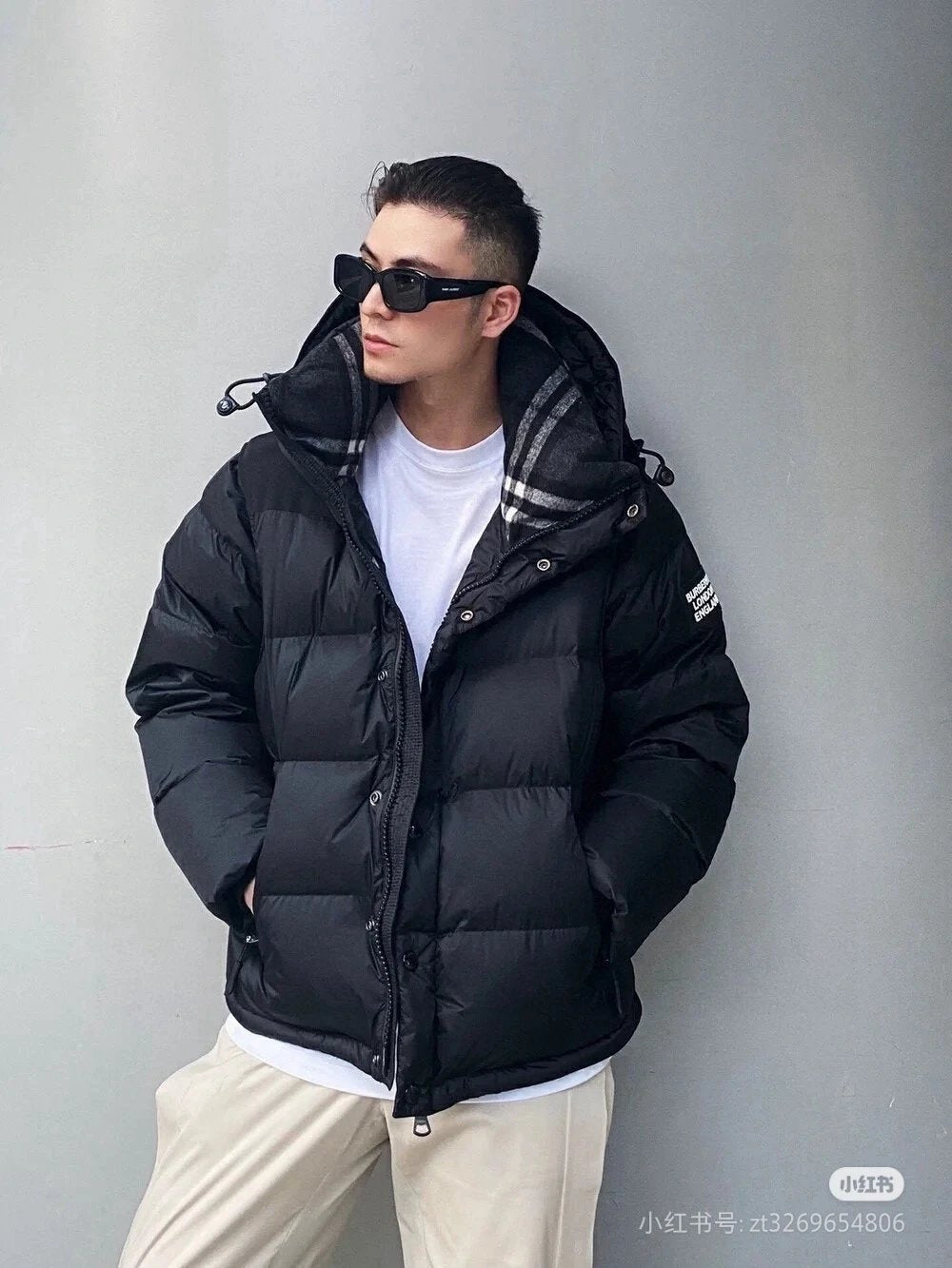 Burberry Down jacket Detachable Sleeve Hooded Down Jacket Unisex Fluffy Hooded Long Sleeve Puffer Coat Winter Thickened Warm Loose Versatile Fashionable